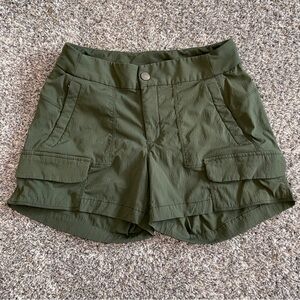 Athleta Womens Trekkie Cargo Shorts Outdoor Hiking Zip Pockets Sz 4 Green 28”
